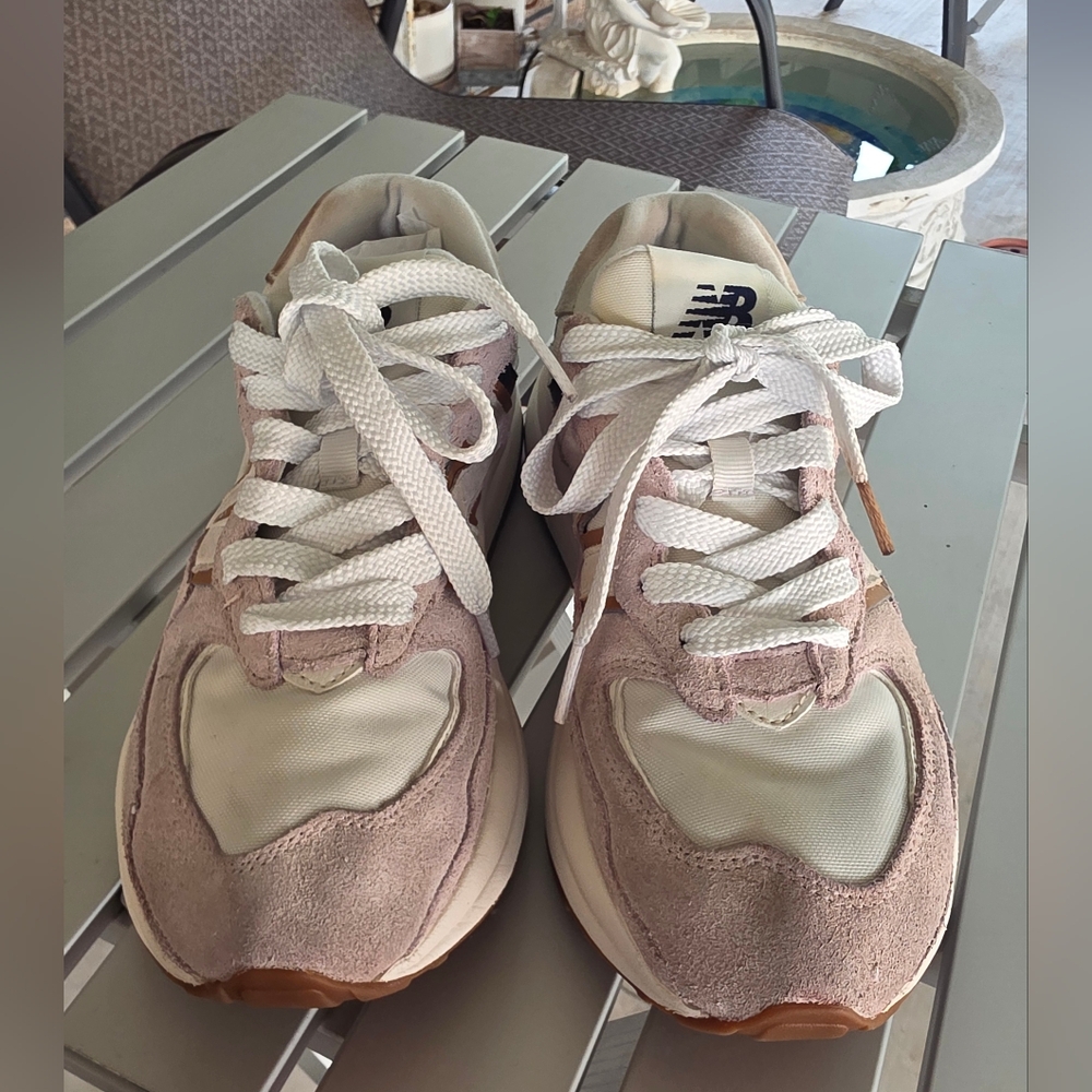 New Balance 57/40 Pink and White Sneakers for Everyday Comfort - Picture 8 of 15